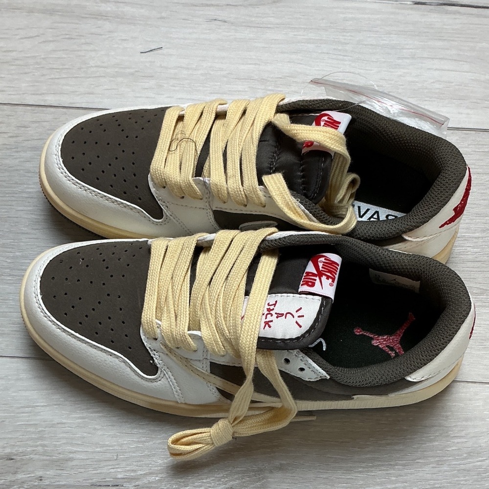 Nike Air Jordan 1 Low OG SP Travis Scott Reverse Mocha 6.5 New With Tags - Picture 8 of 12